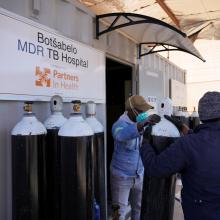 oxygen tanks botsabelo
